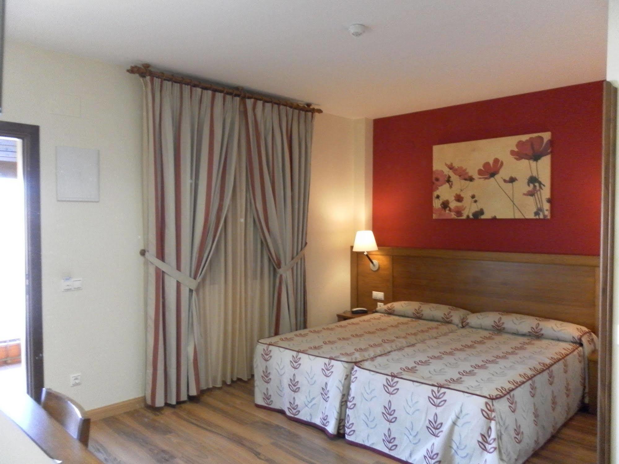 Hotel Milagros Rio Riaza 외부 사진